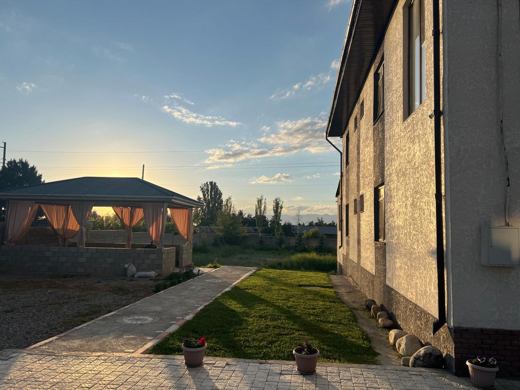 Bayotel Каракол Екстериор снимка