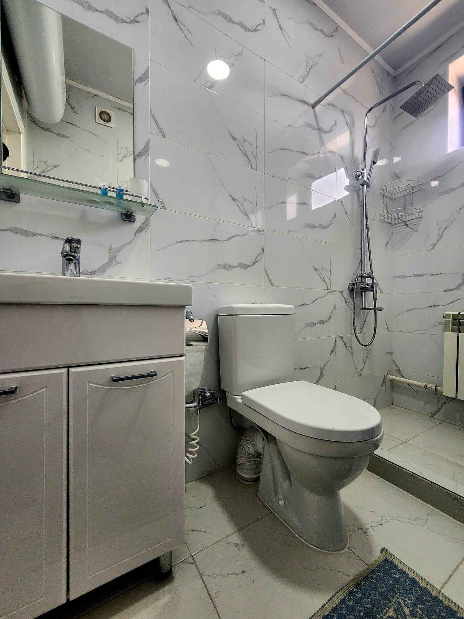 Bayotel Каракол Екстериор снимка